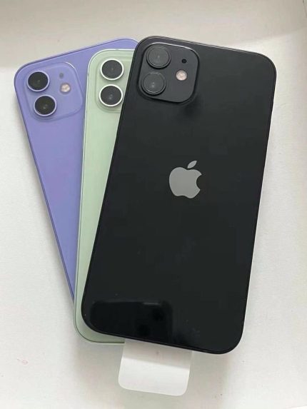 iPhone 12 (64GB)